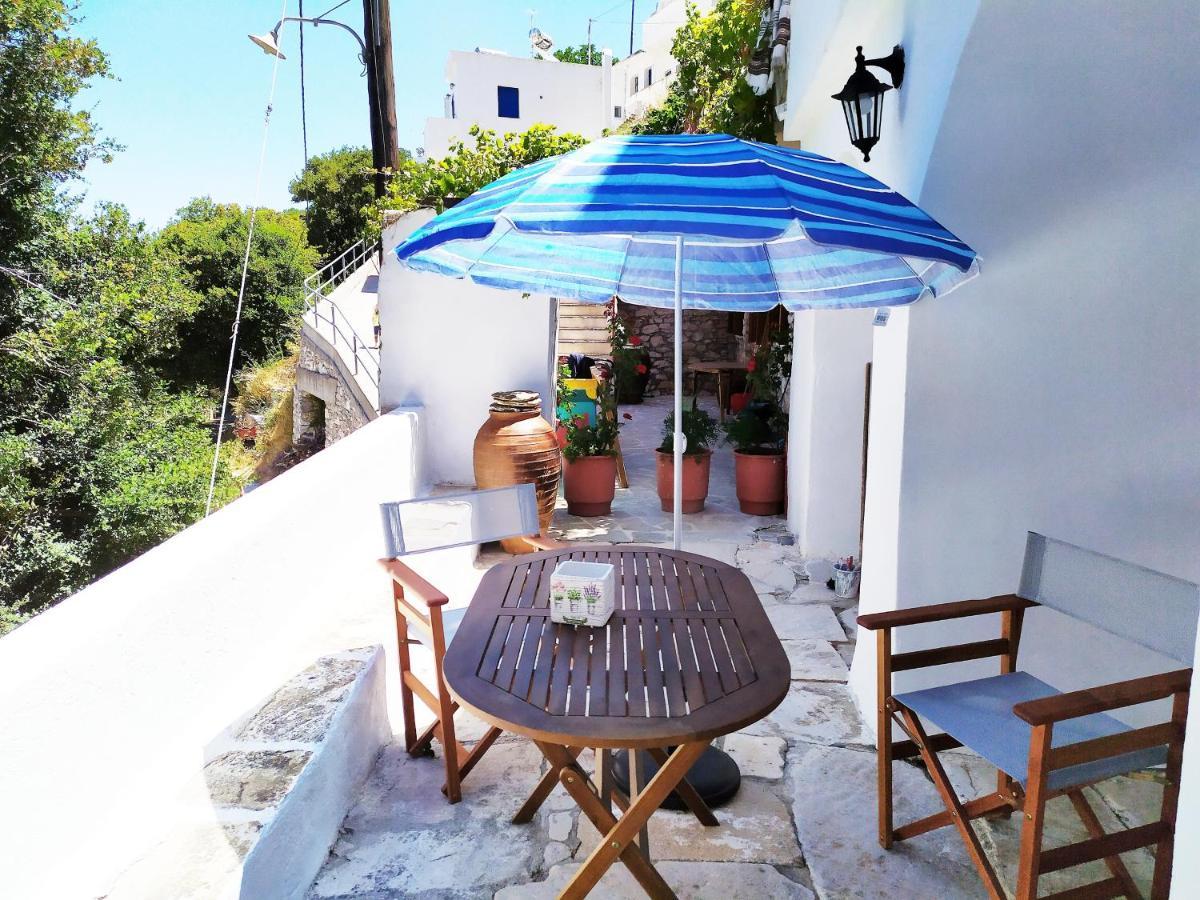 Traditional Family House, Ground Floor With Yard Koronos Esterno foto