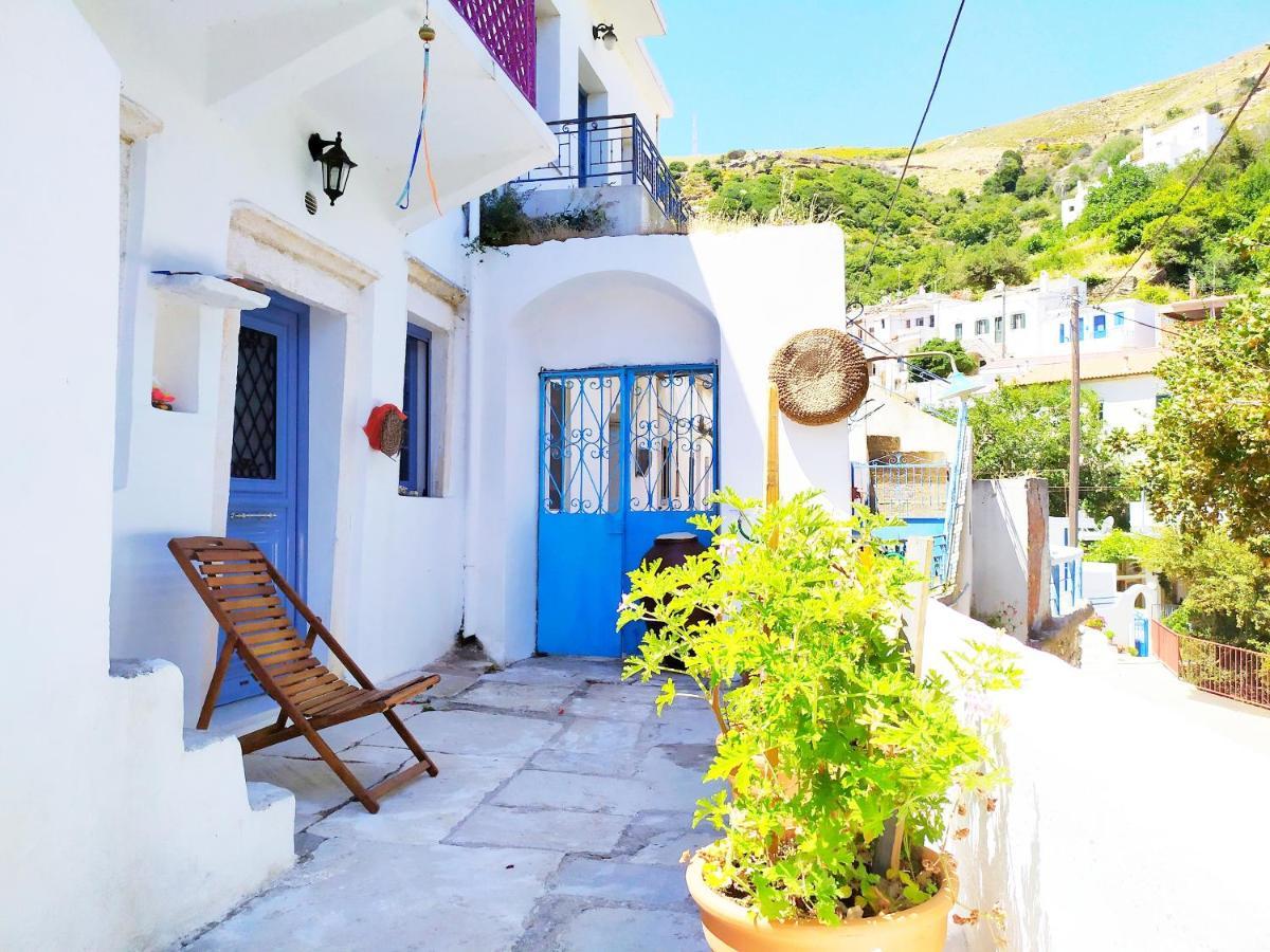 Traditional Family House, Ground Floor With Yard Koronos Esterno foto