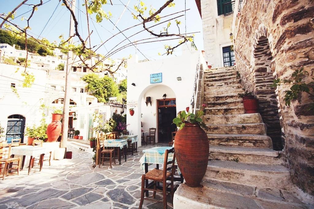 Traditional Family House, Ground Floor With Yard Koronos Esterno foto